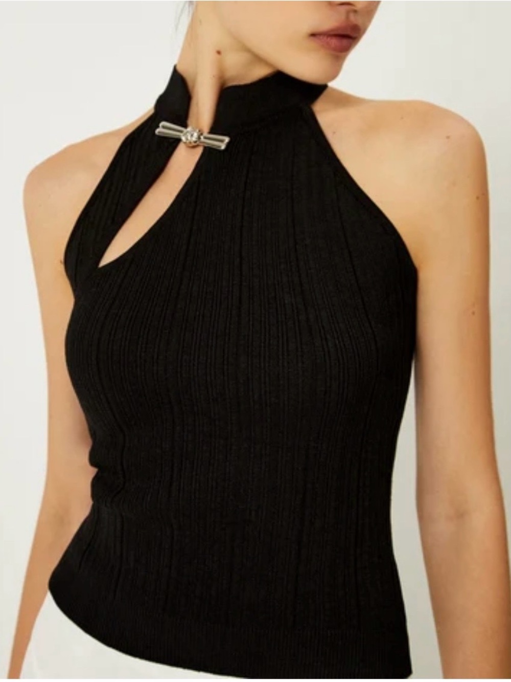🆕- Sleek Asymmetrical Knit Halter with Sliver  Clasp. Size: Small